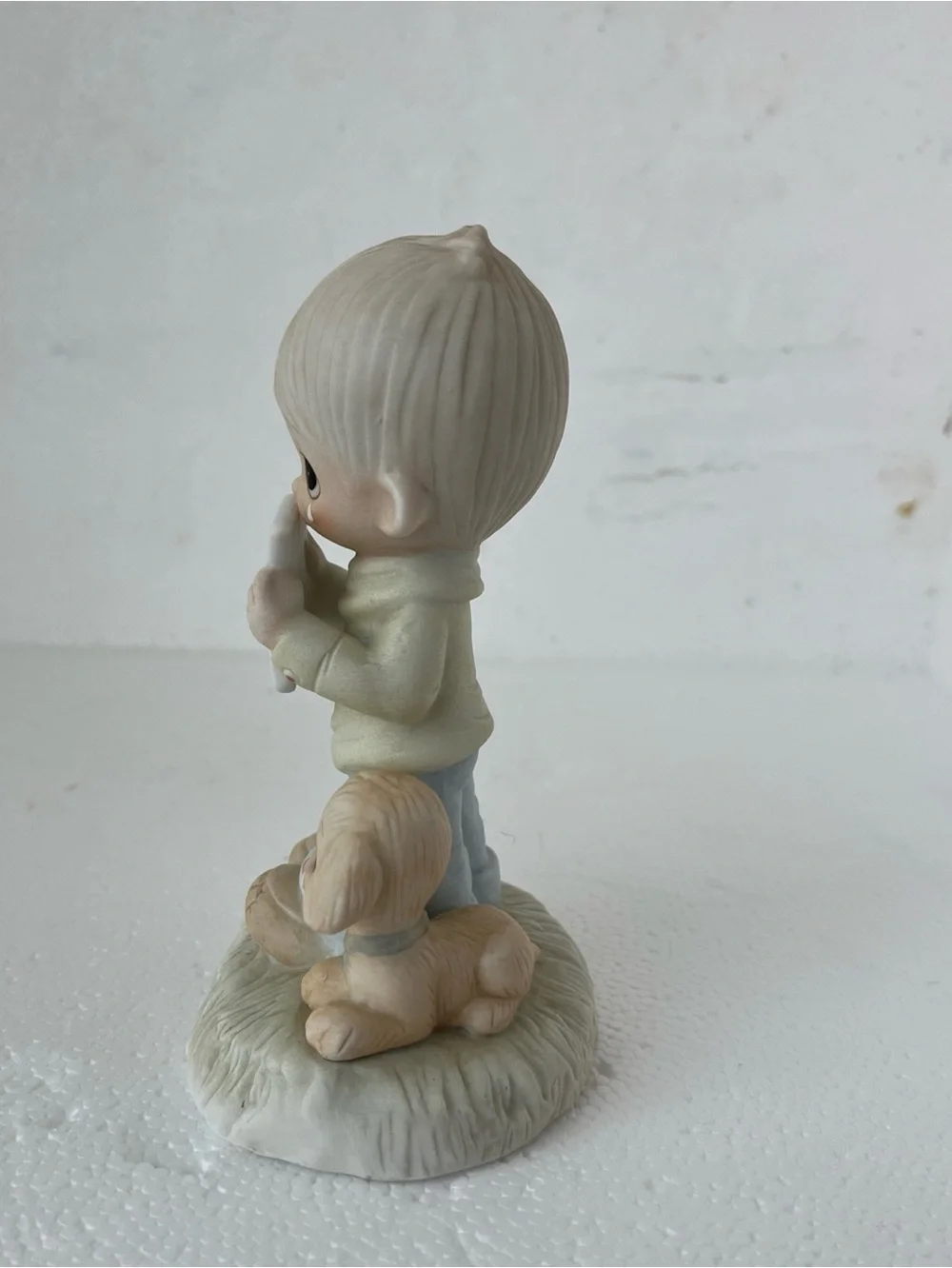 Enesco White Porcelain Figurine Base with Jonathan David Marking signature